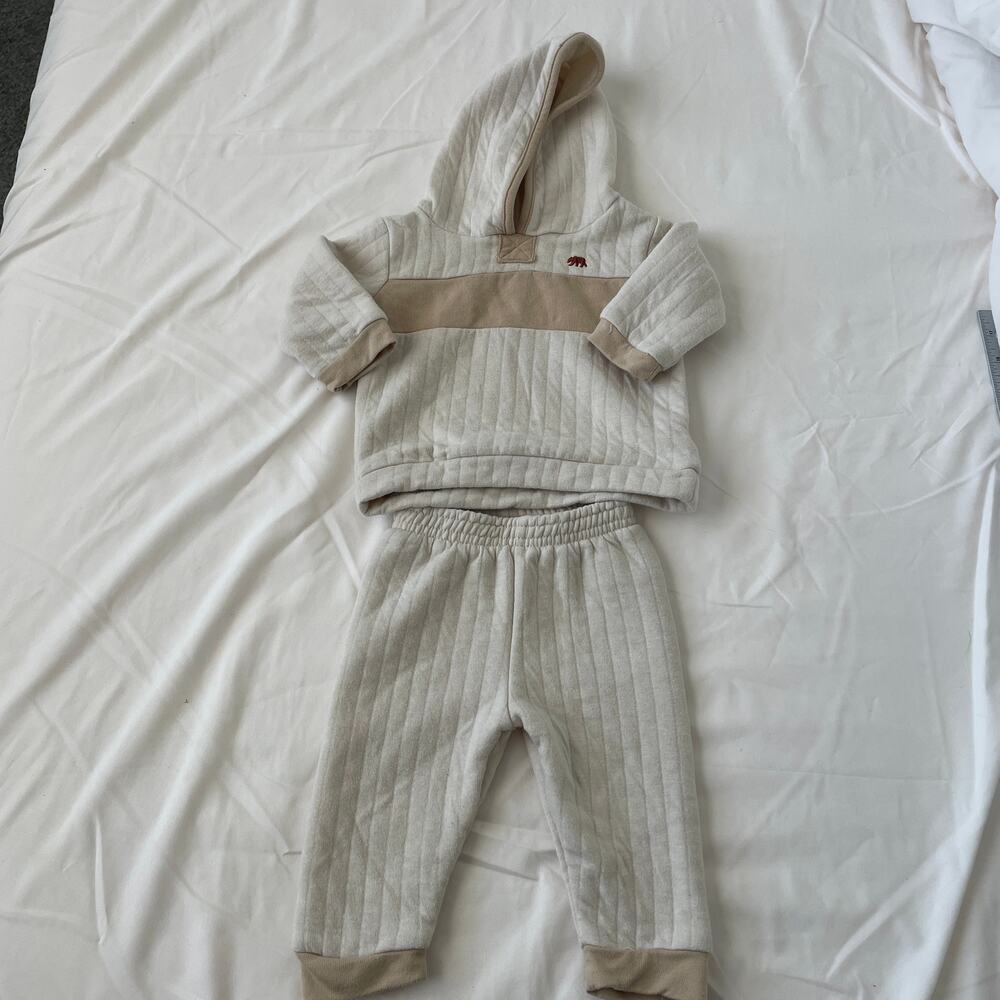 Bearpaw Baby Outfit Two Piece Size 3-6 Oatmeal Unisex